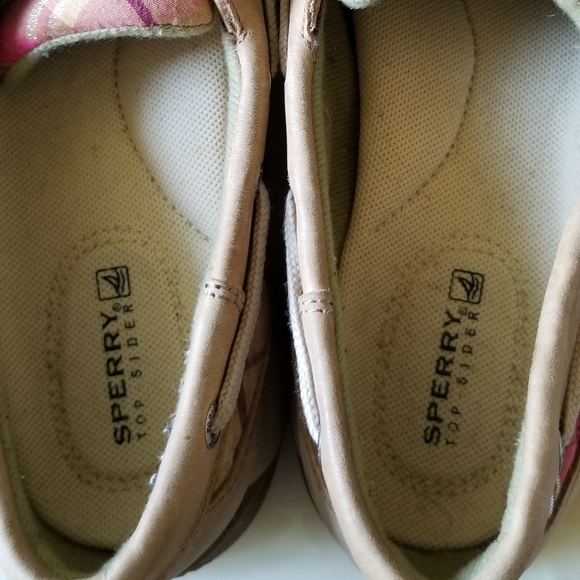 EUC, SPERRY TOP SIDER WITH PINK PLAID - Picture 7 of 8